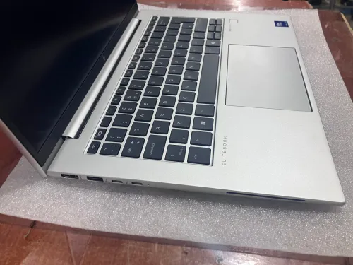 HP EliteBook 840 G11 Intel Core Ultra 5 - 16 Go RAM - 512 Go SSD