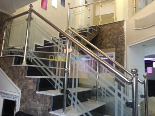 ESCALIER COLIMACON ET DROIT INOX ET BOIS