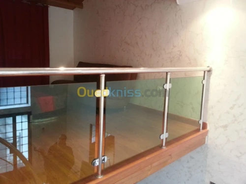 ESCALIER COLIMACON ET DROIT INOX ET BOIS