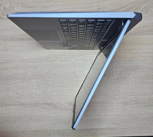 LENOVO LOQ 15IRX10 | Windows - 15'' FHD 144hz - Core i5-13450HX - RTX 5060 100W - 16 Go - 512 Go