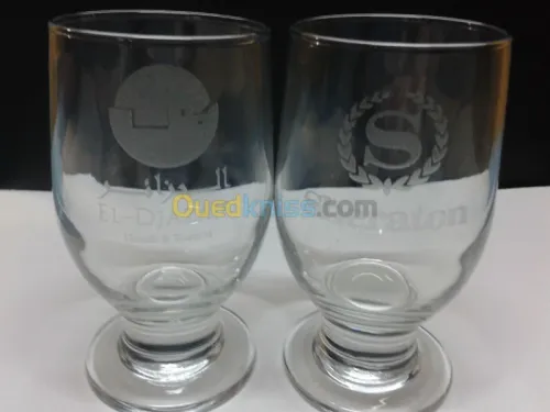  GRAVURE ET DÉCOUPE AU LASER