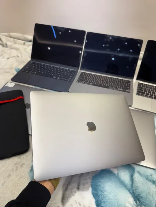 Macbook pro 2017 i7 16/256g