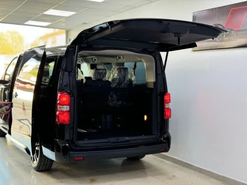 Peugeot TRAVELLER 2026 VIP