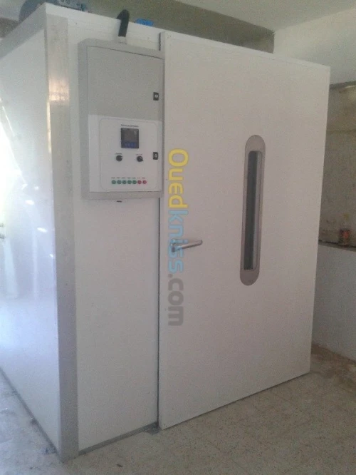 COUVOIR     ( INCUBATEUR/ECLOSOIR)