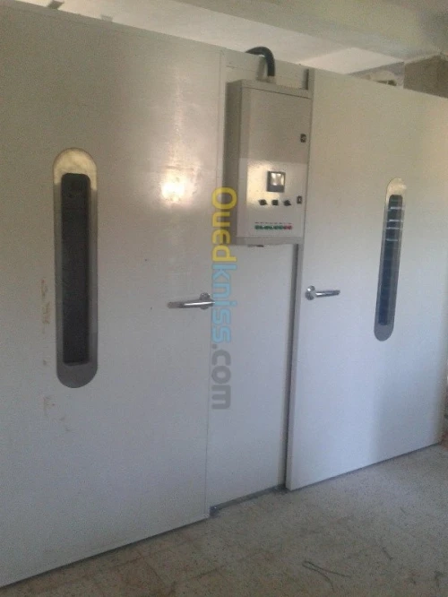 COUVOIR     ( INCUBATEUR/ECLOSOIR)