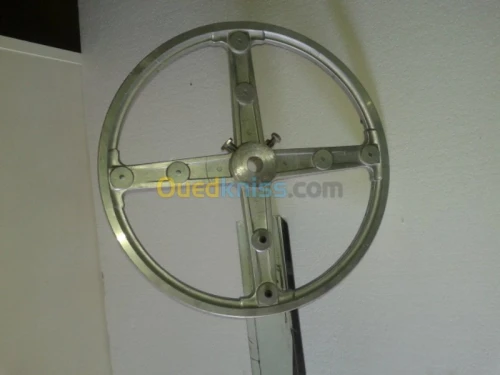 COUVOIR     ( INCUBATEUR/ECLOSOIR)