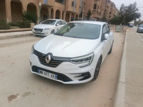Renault Megane 4  2022 Hybride