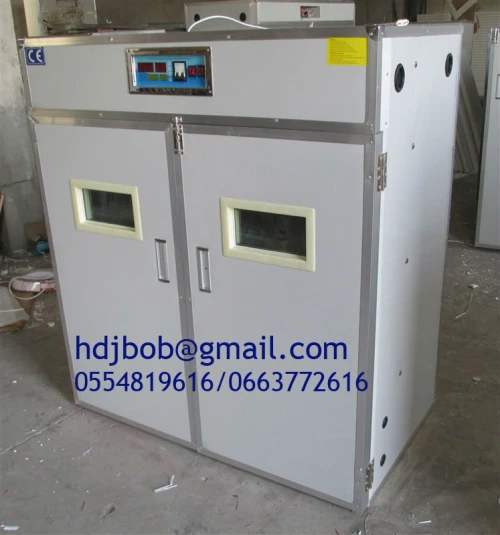 COUVEUSE PROFESSIONNELLE 1100 oeufs