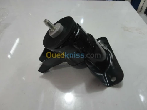 support moteur AV Droite SUZUKI SWIFT