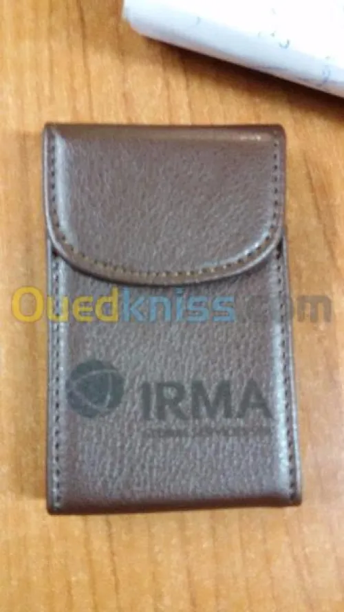  GRAVURE ET DÉCOUPE AU LASER