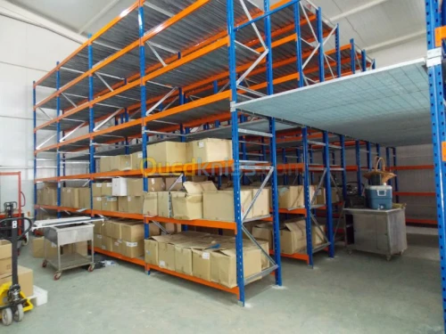 Rayonnage sur mezzanine 
