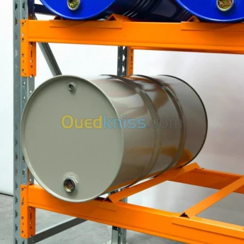 RAYONNAGE AVEC BAC DE RETENTION