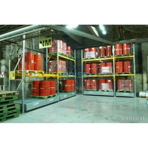 RAYONNAGE AVEC BAC DE RETENTION