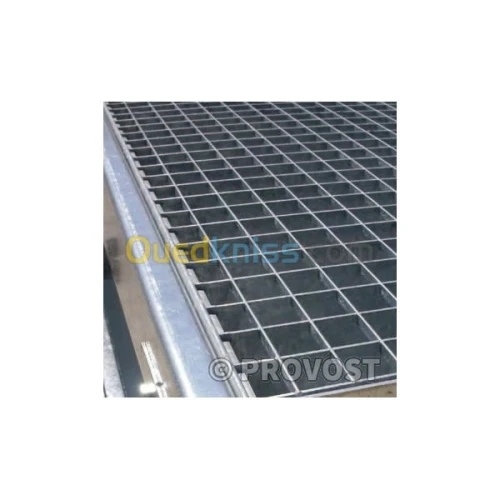 RAYONNAGE AVEC BAC DE RETENTION