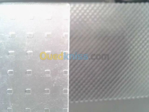 Vente plaques en plastiques