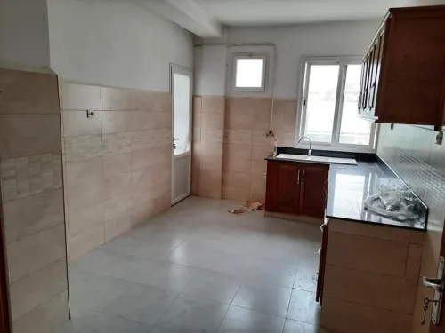 Location Appartement Niveau de villa F4 Alger Khraissia