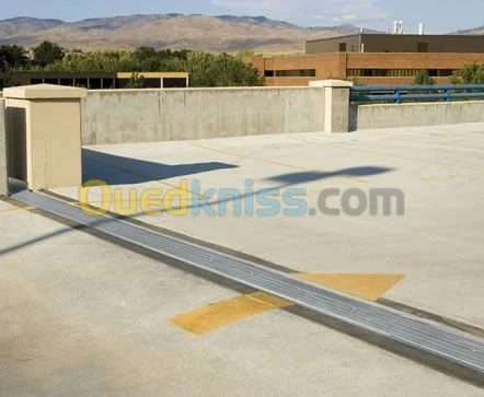 étanchéité membrane et étanchéité liquide et traitement de joint 