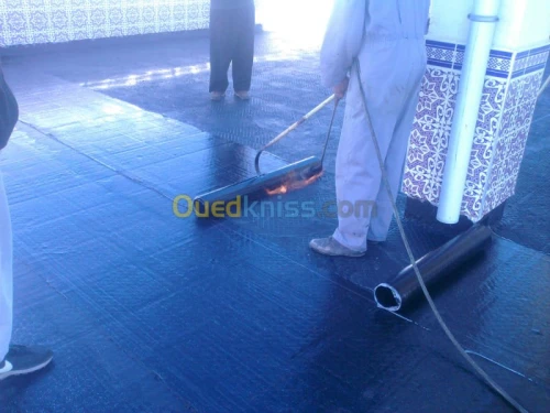 étanchéité membrane et étanchéité liquide et traitement de joint 