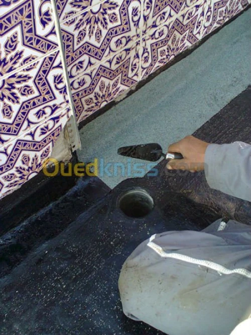 étanchéité membrane et étanchéité liquide et traitement de joint 