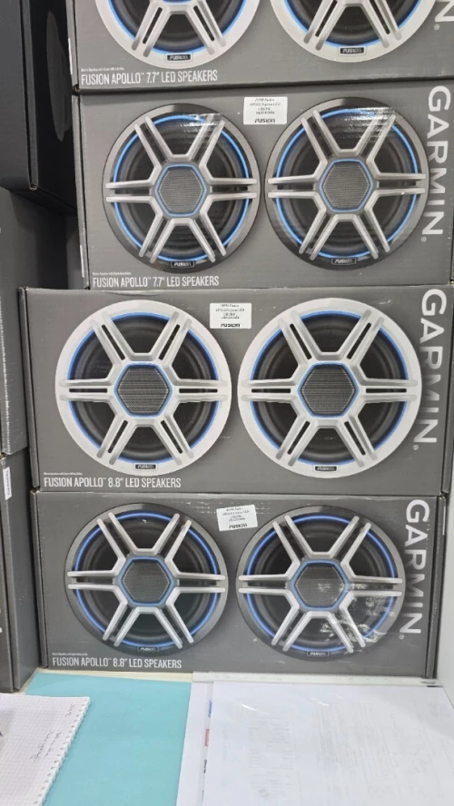 Haut Parleur Marin FUSION APOLLO 520W LED 