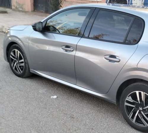 Peugeot 208 2023 Allure Pack