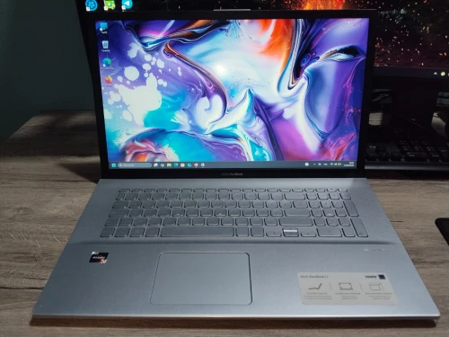 ASUS VIVOBOOK 17 ryzen 7 3700u