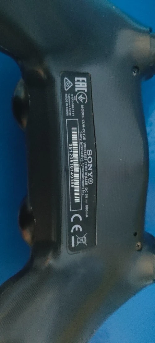 Playstation 4 flaché 9.00 (1000GB SSD) 2 manette + 18 Jeux