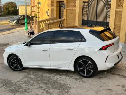 Opel Astra 2023 