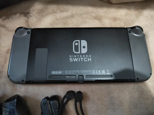 Nintendo switch V2 2020 flashée puce 128 go excellent état
