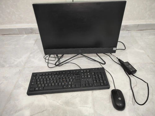 All in one hp 200 G4 i3 10110u 4 Go ddr4 256 ssd