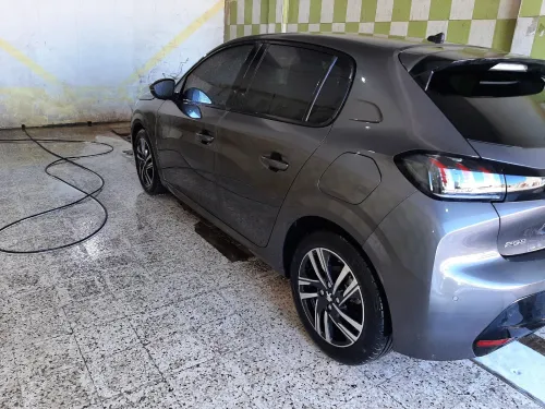 Peugeot 208 2021 Allure Facelift