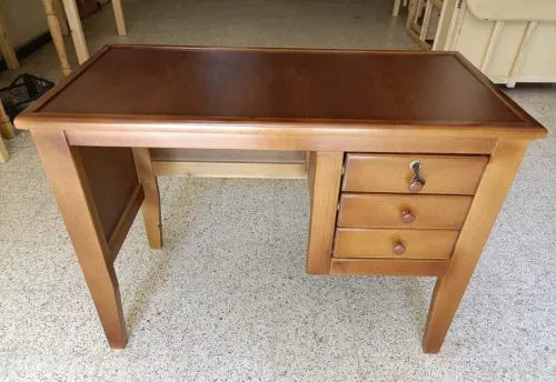 bureau bois rouge solide