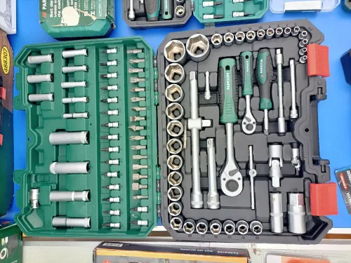 Caisse outils Parkside 94x