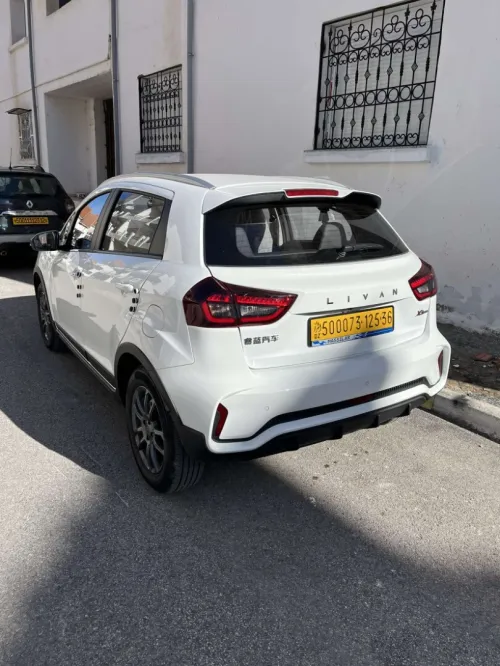 Geely Livan x3 pro 2025 