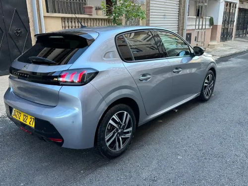 Peugeot 208 2022 Allure Facelift