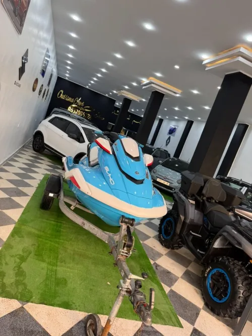 Jet ski