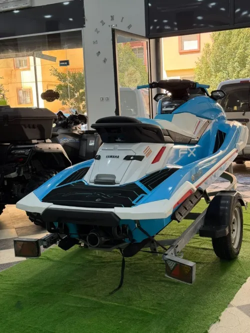 Jet ski