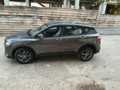 Geely Coolray 2025 