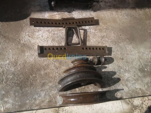 MATERIEL TRAVAUX PUBLIC