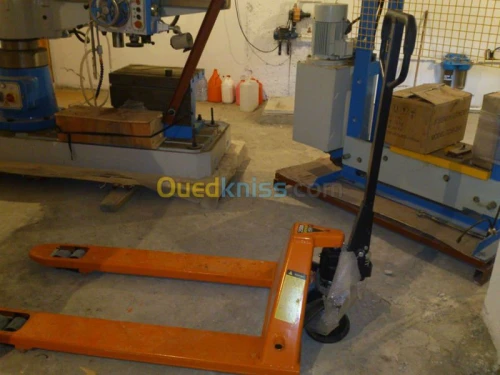 ماكنات الخراطة. الات الخراطة و التفريز  MACHINES FABRICATION MÉCANIQUE. Tours et fraiseuses
