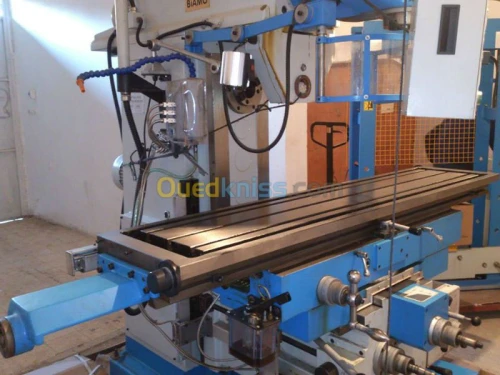 ماكنات الخراطة. الات الخراطة و التفريز  MACHINES FABRICATION MÉCANIQUE. Tours et fraiseuses