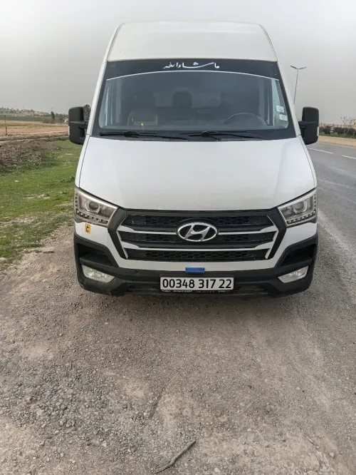 Hyundai H350 