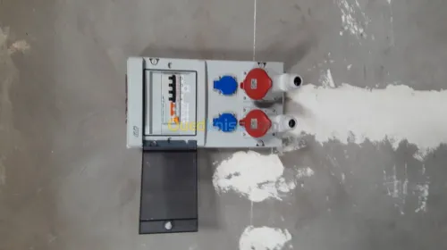 Electricité et caméra de surveillance 