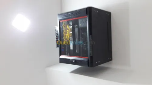 Electricité et caméra de surveillance 