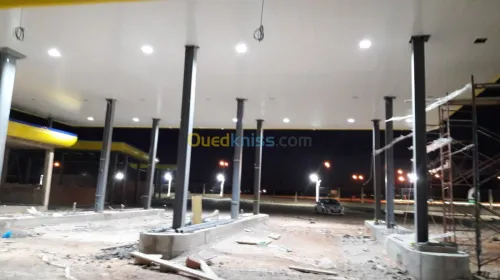 Electricité et caméra de surveillance 