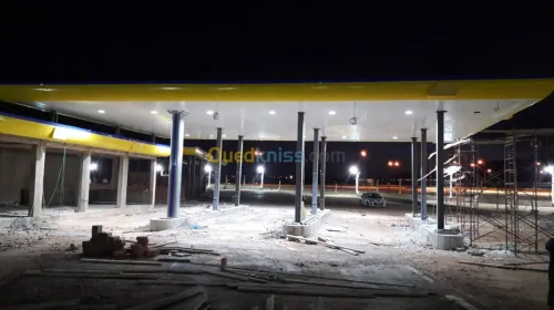 Electricité et caméra de surveillance 