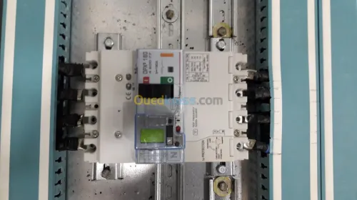 Electricité et caméra de surveillance 