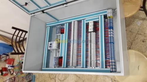 Electricité et caméra de surveillance 