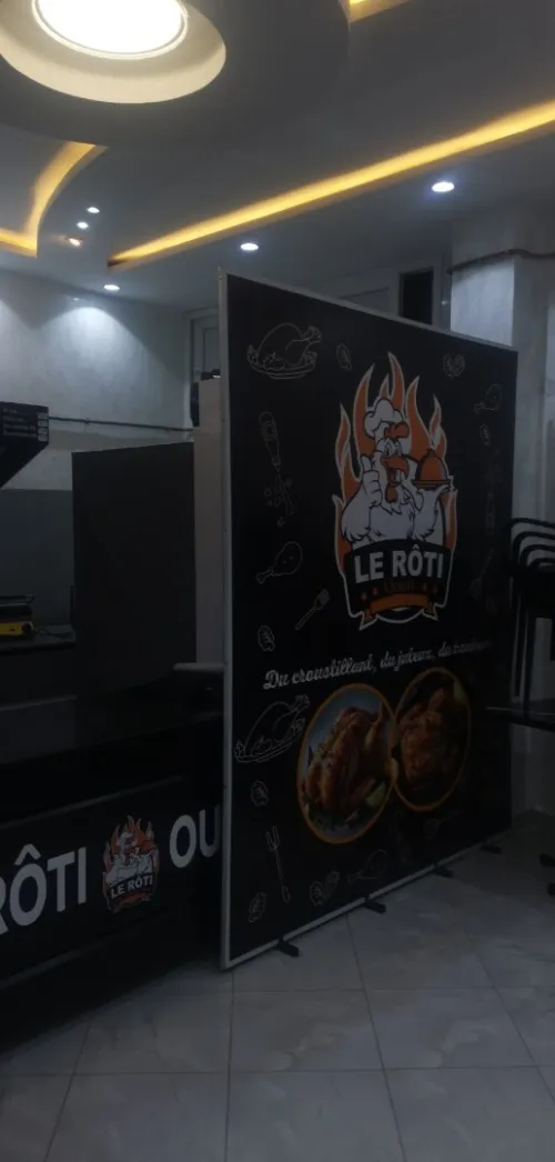 FAST-FOOD ÉQUIPÉ