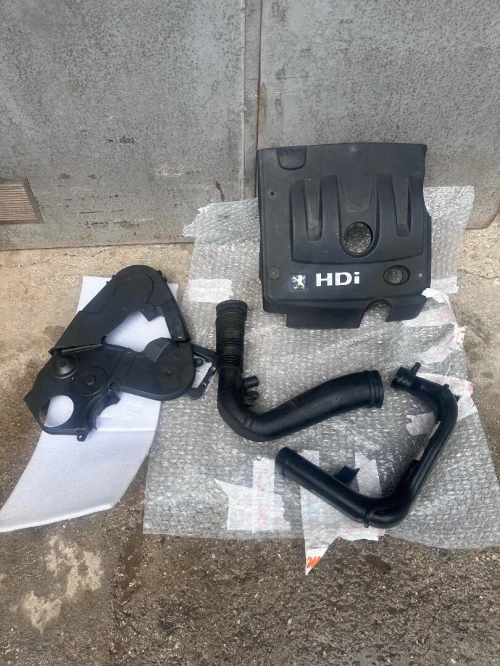 PEUGEOT 307 (jantes/pneus/sieges/barres de toit/plage arrière/cache moteur)